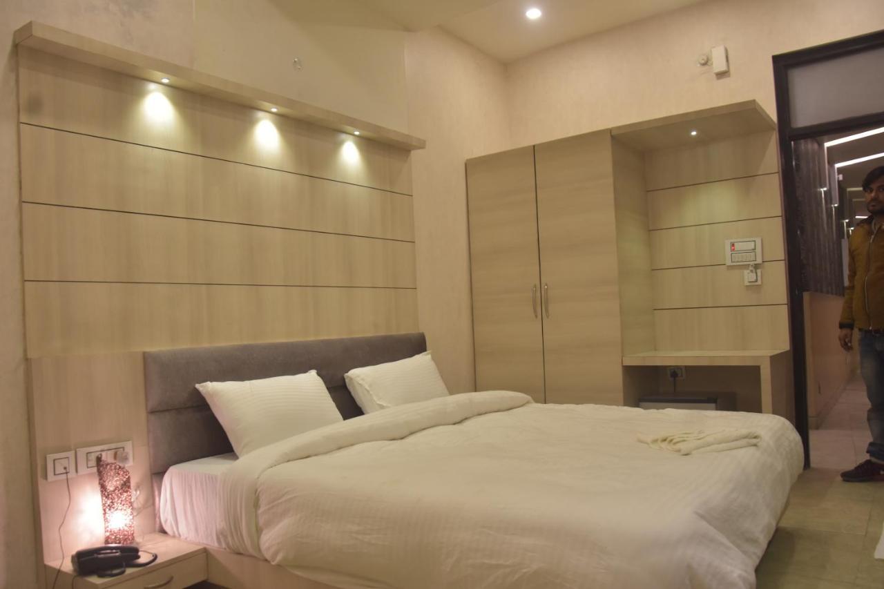 Hotel Mahendra Plaza Hardoi Εξωτερικό φωτογραφία